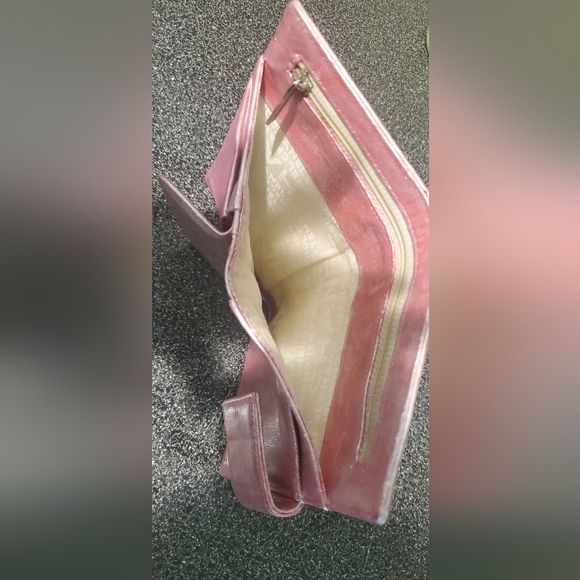 Chanel Wallet - Picture 6 of 10